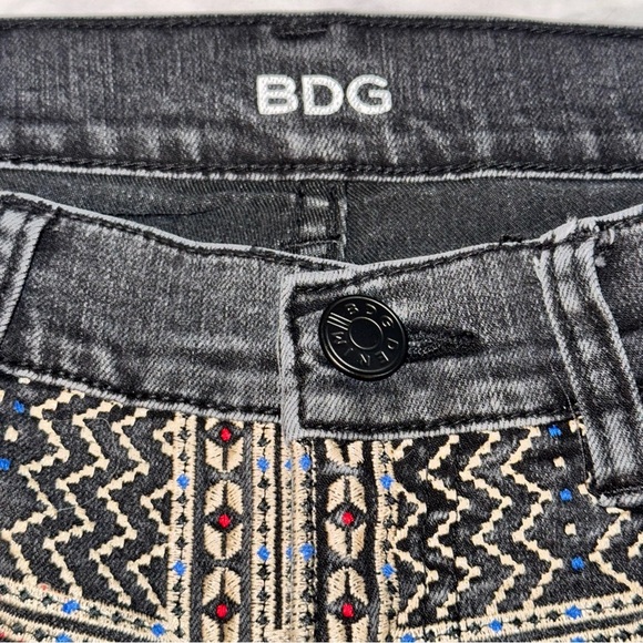 BDG Women’s black Embroidered Mid-Rise Twig Ankle Jeans - Picture 4 of 12
